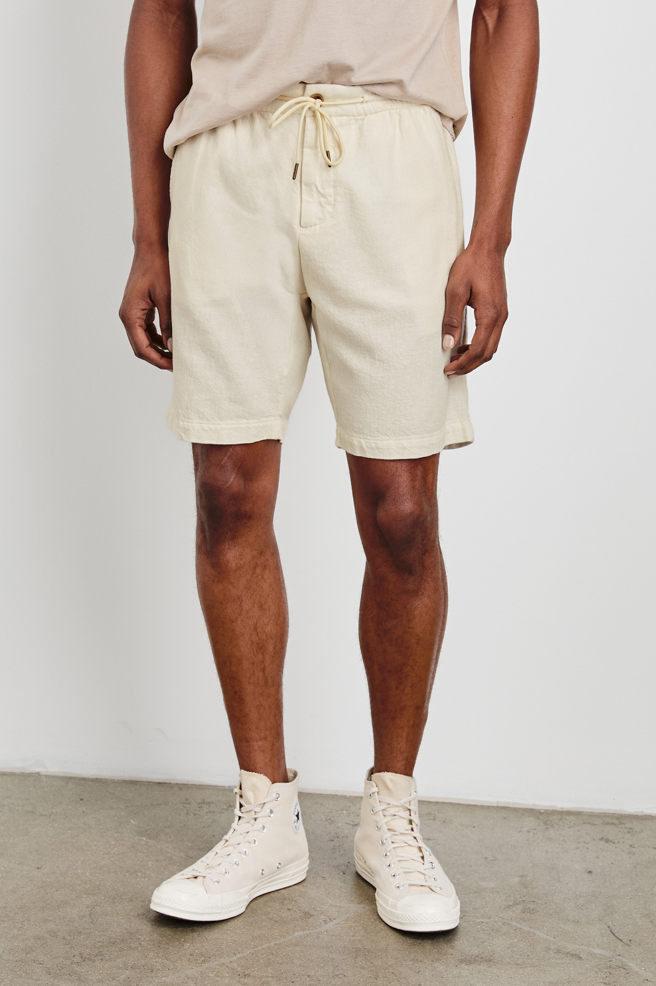 ARCHER 8.5" SHORT - ECRU