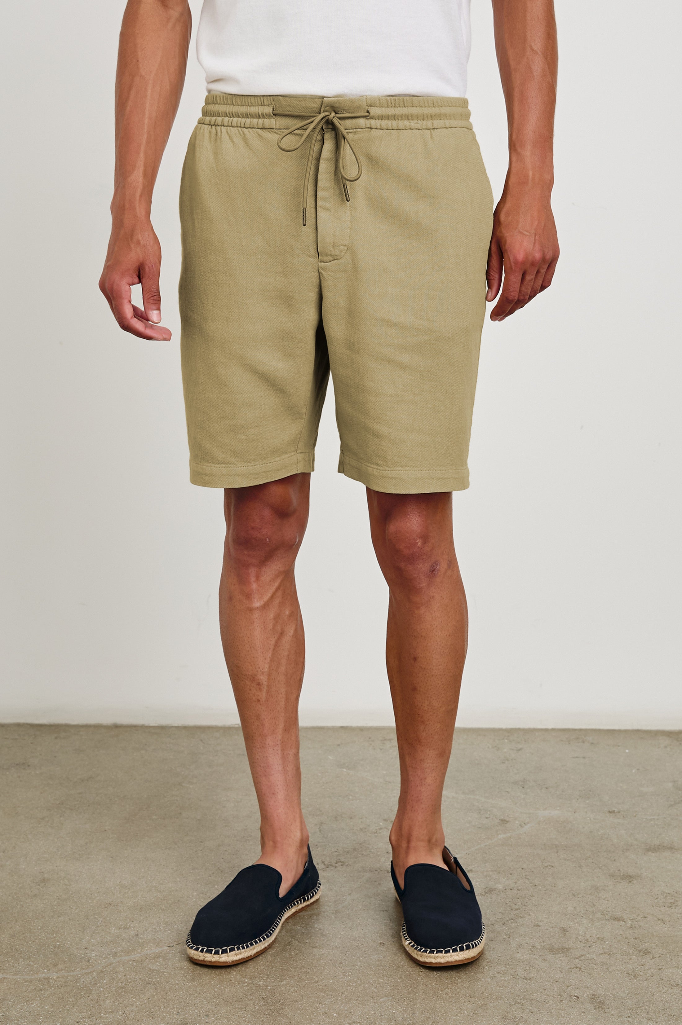 ARCHER 8.5" SHORT - TRUE KHAKI