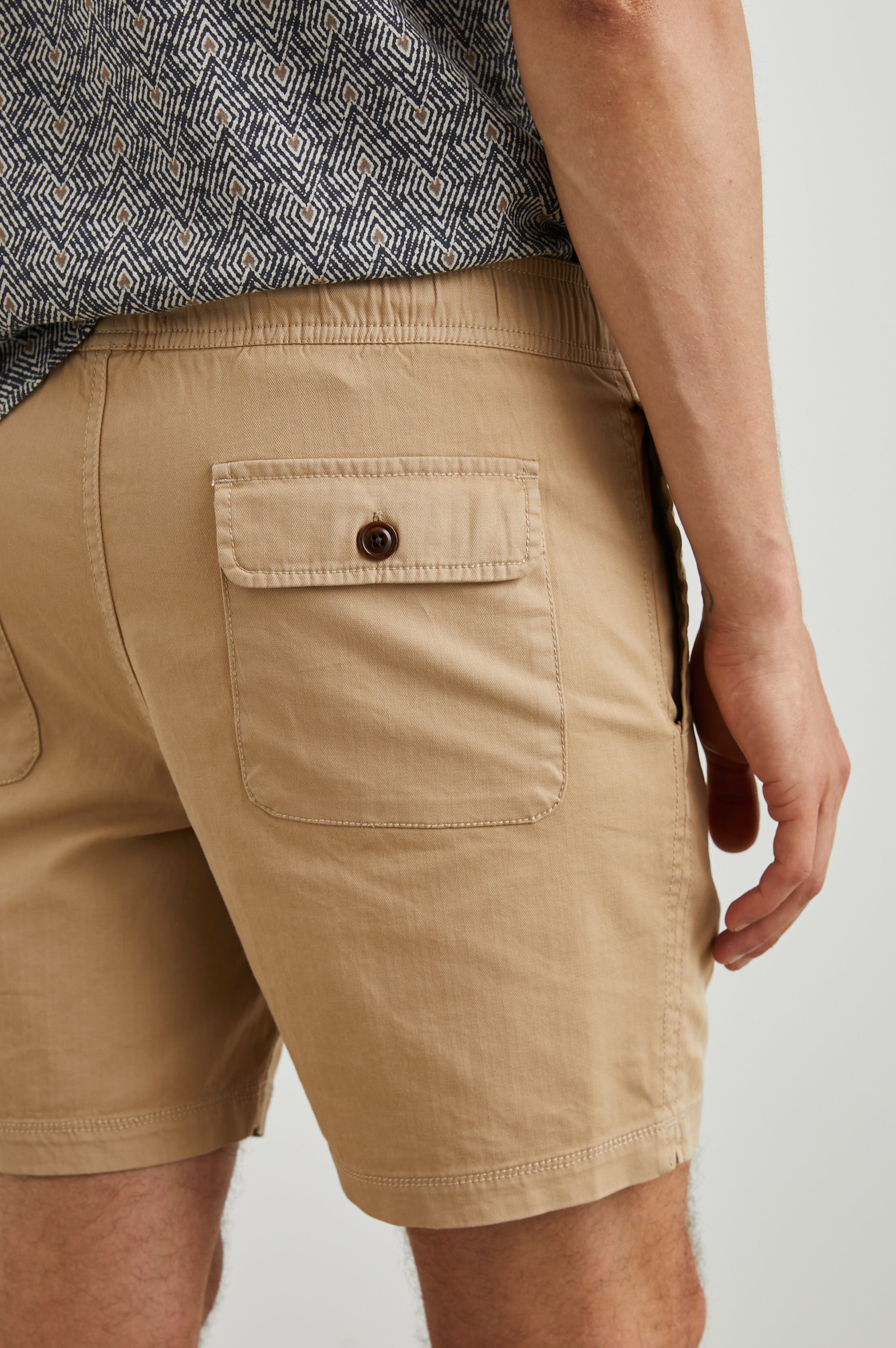 CRUZ SHORT - KHAKI