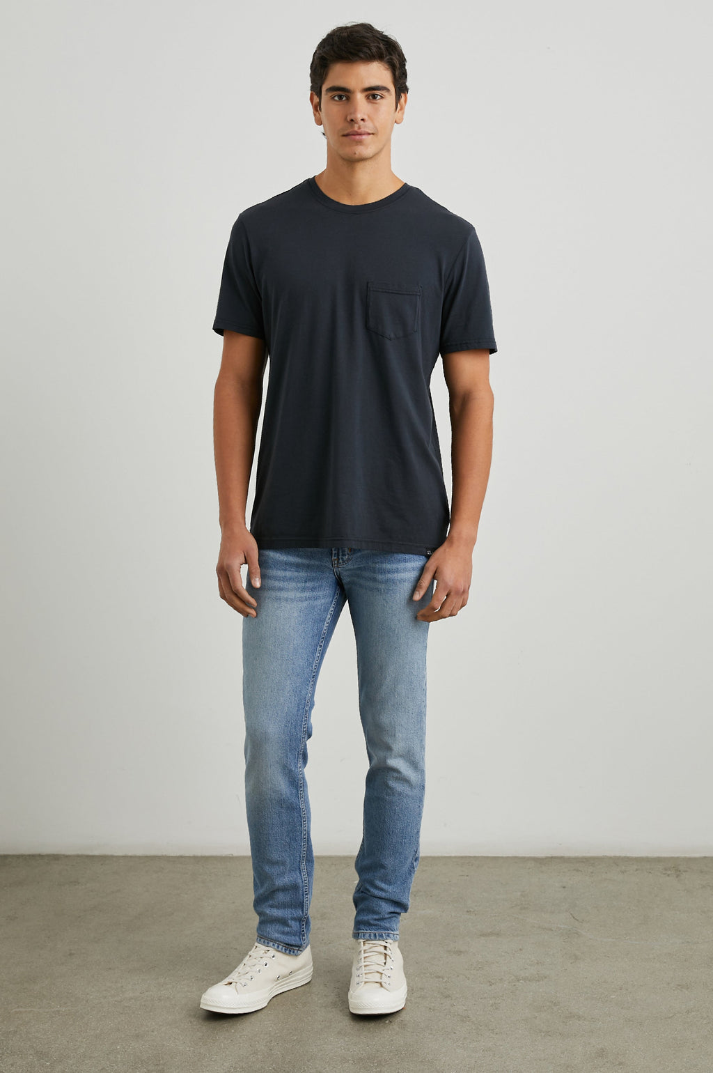 JOHNNY T-SHIRT - CARBON