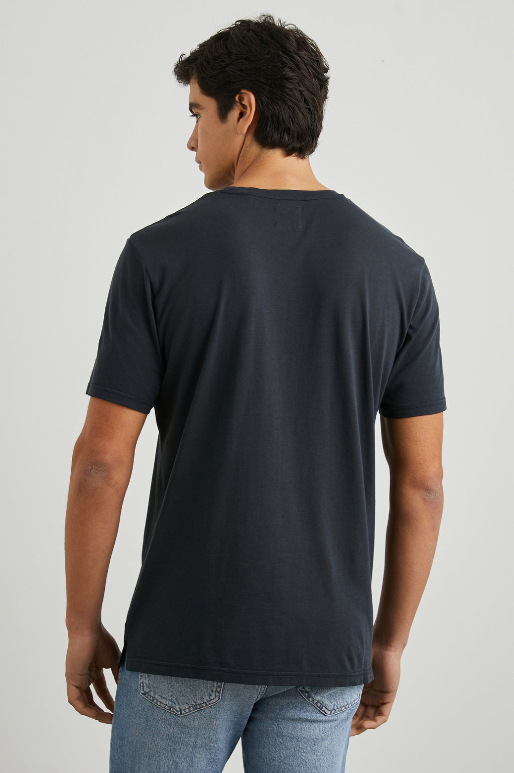 JOHNNY T-SHIRT - CARBON