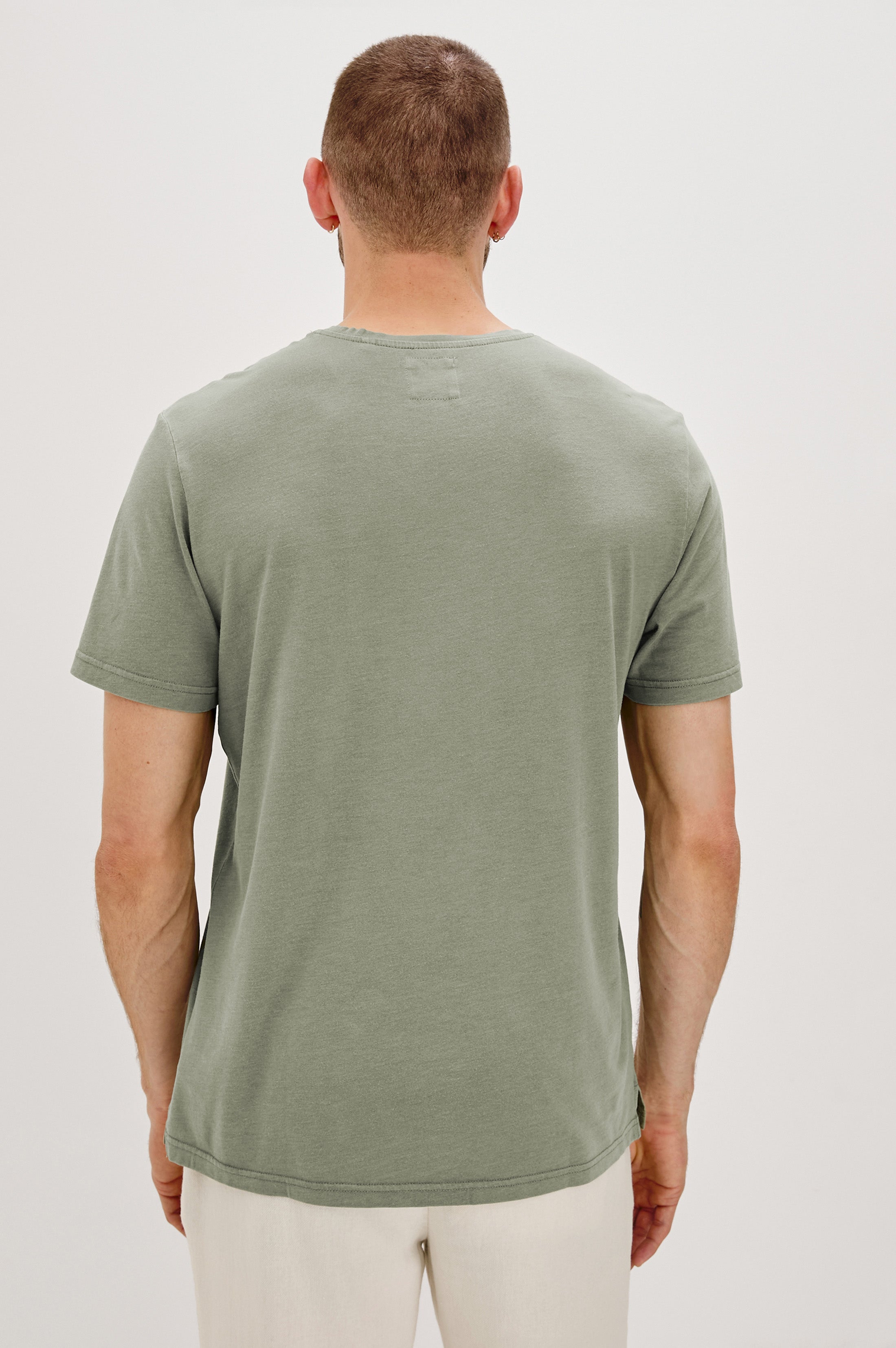 JOHNNY T-SHIRT - OLIVE