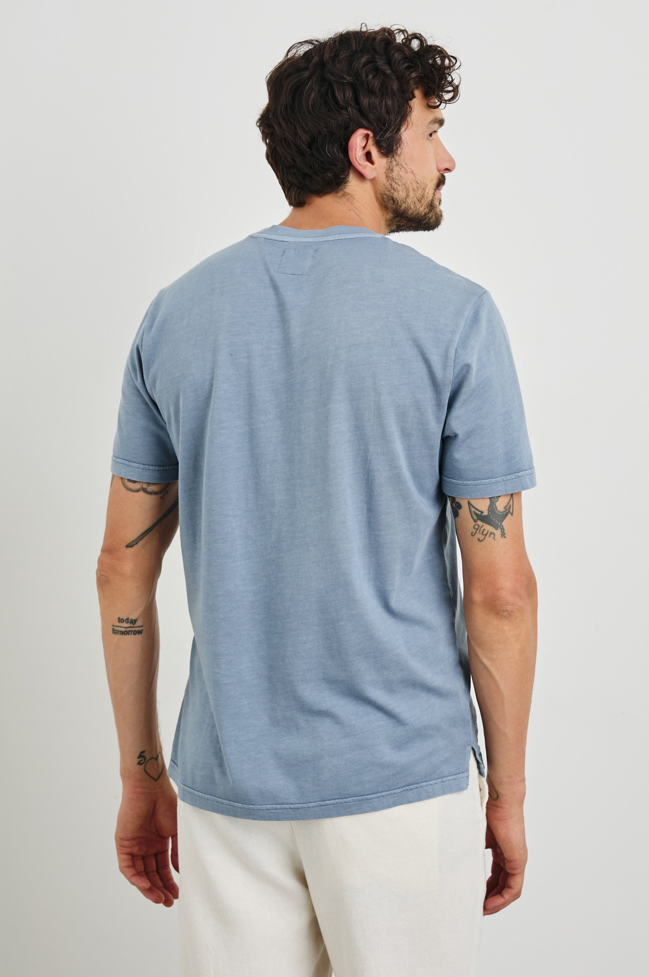 JOHNNY T-SHIRT - STEEL