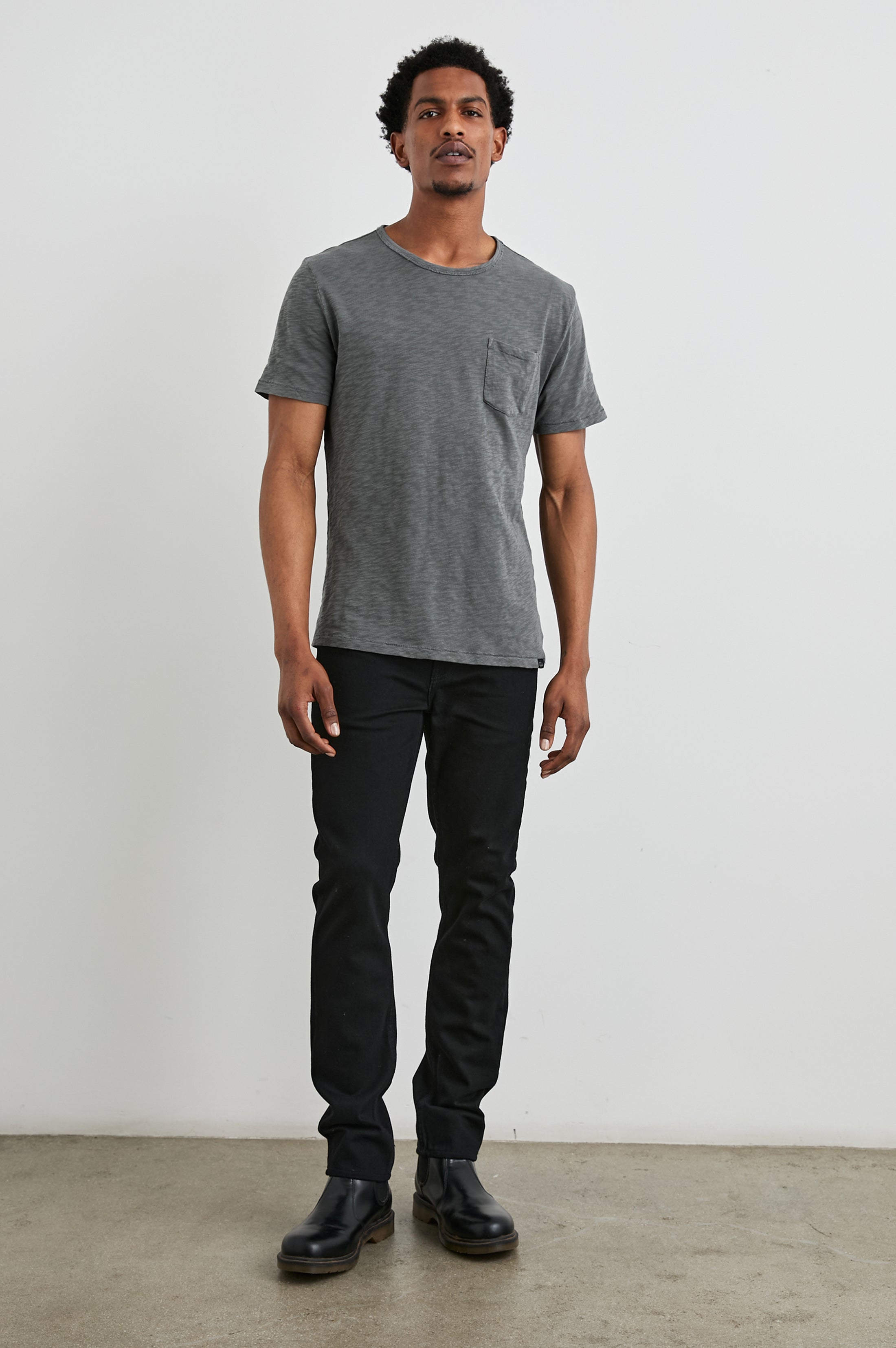 SKIPPER T-SHIRT - WASHED BLACK