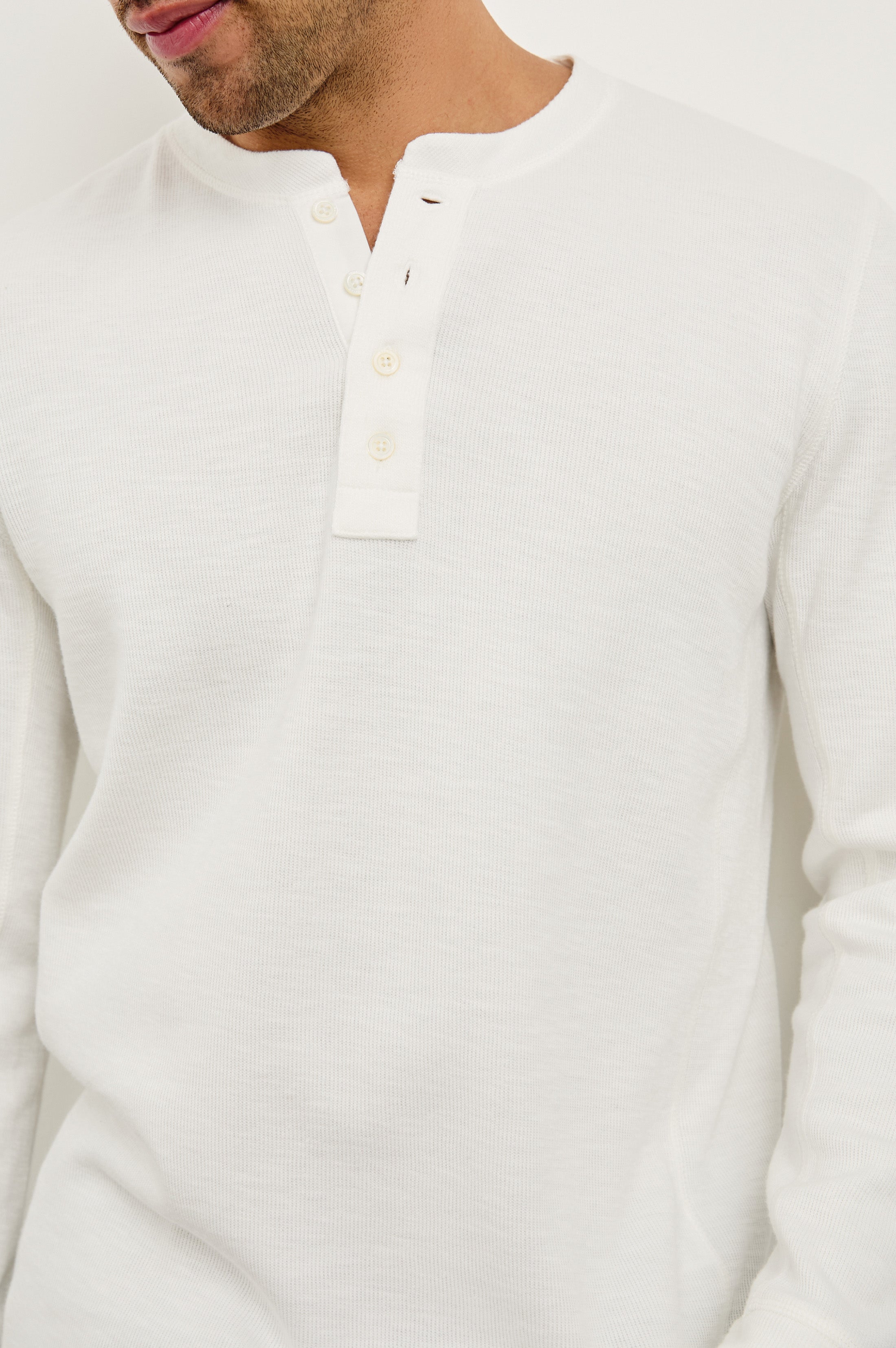 SOTO HENLEY - WHITECAP